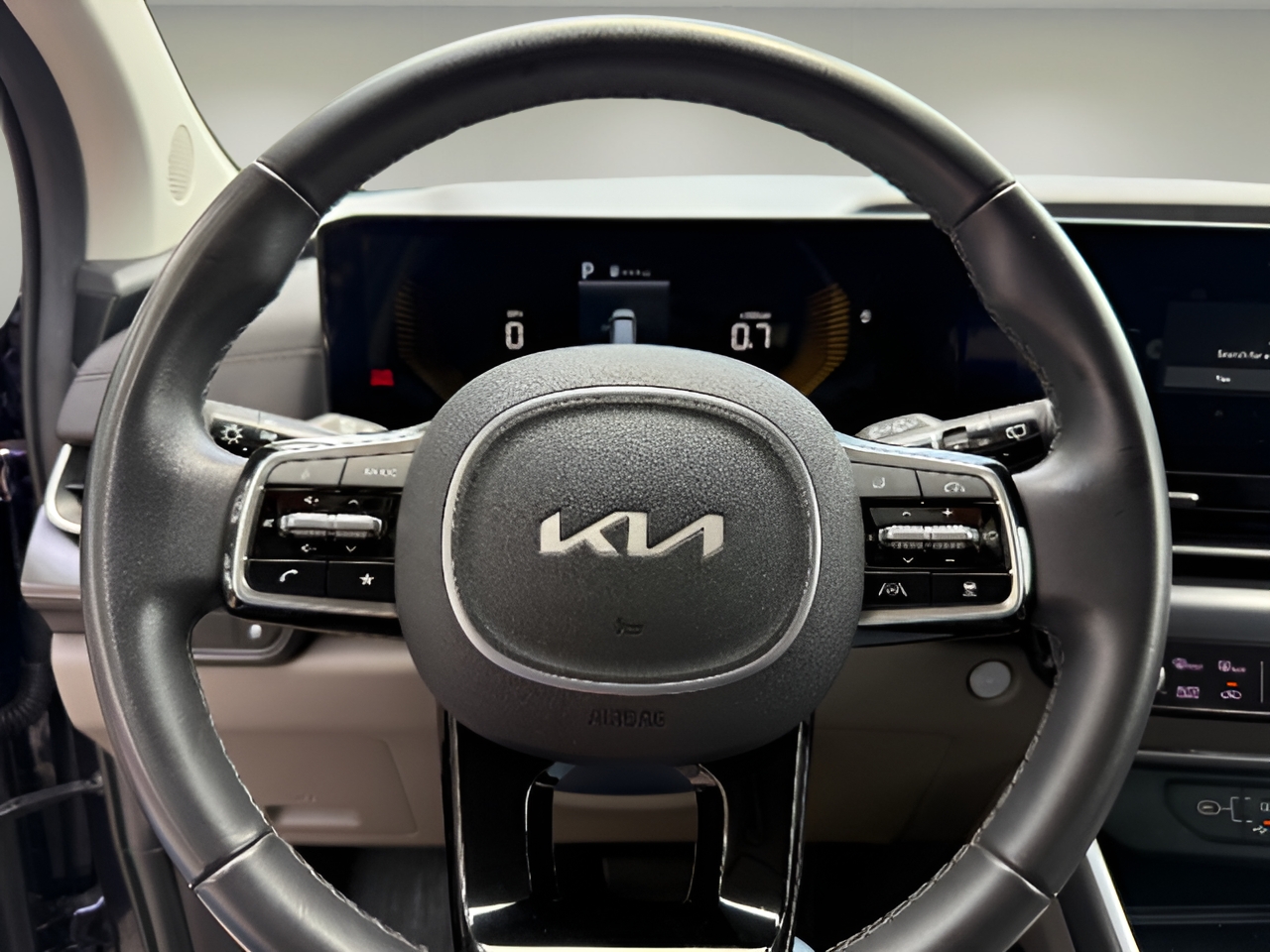 2025 Kia Carnival LXS - Photo 27